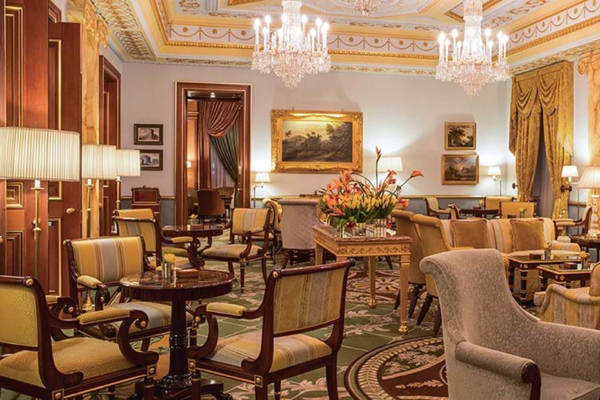 the-withdrawing-room-at-the-lanesborough