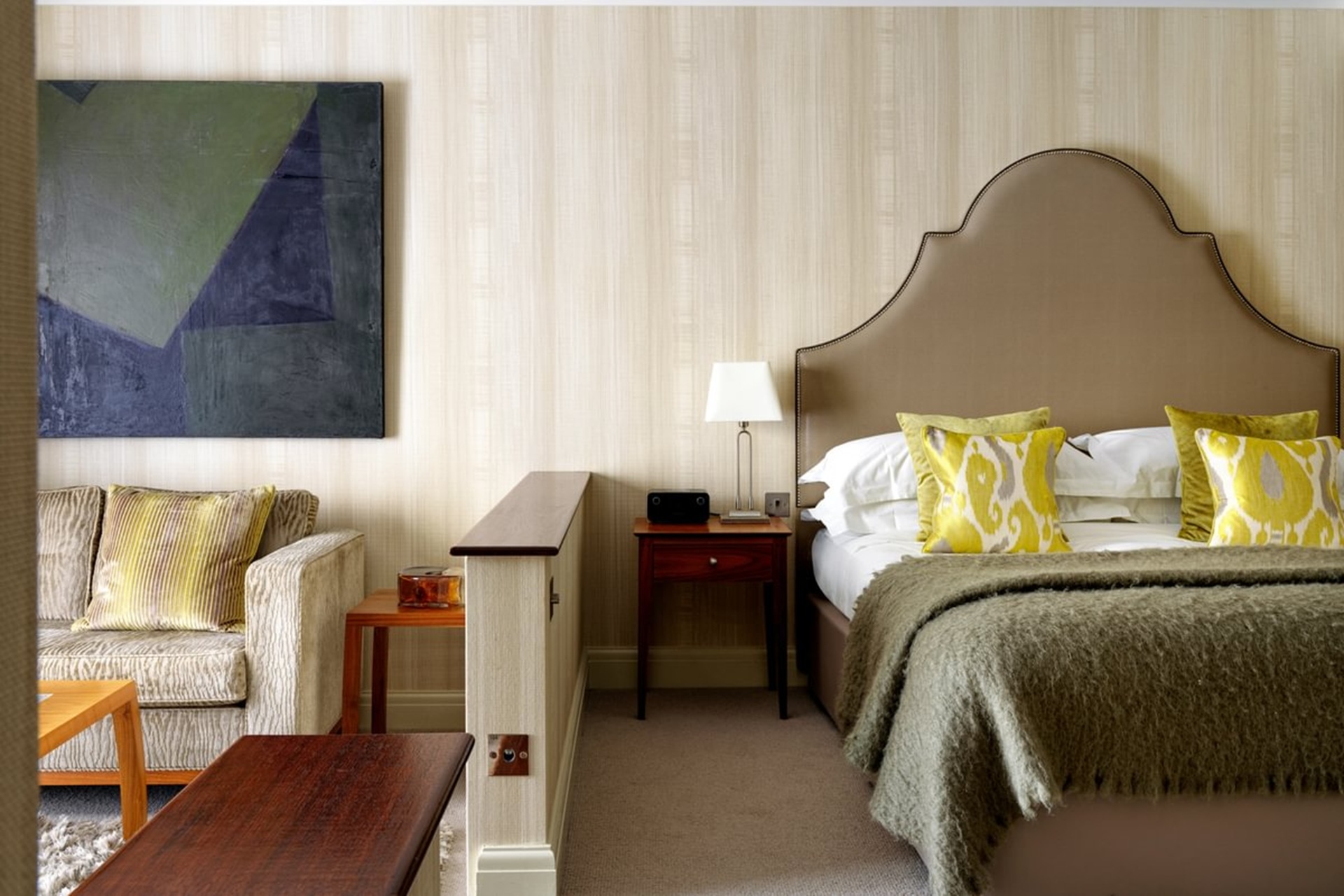 Atrium Suite - Medium (6)